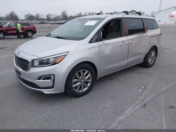 KNDMB5C10L6609104 2020 KIA SEDONA - Image 2