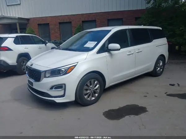 KNDMB5C10L6660246 2020 KIA SEDONA - Image 2