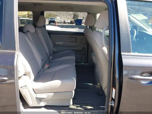 KNDMB5C10M6666727 2021 KIA SEDONA - Image 8