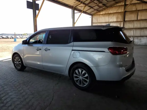 KNDMB5C10M6672995 2021 KIA SEDONA - Image 2