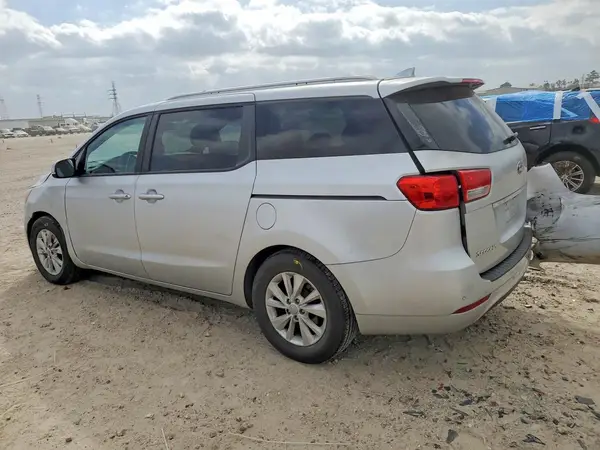 KNDMB5C11G6083703 2016 KIA SEDONA - Image 2