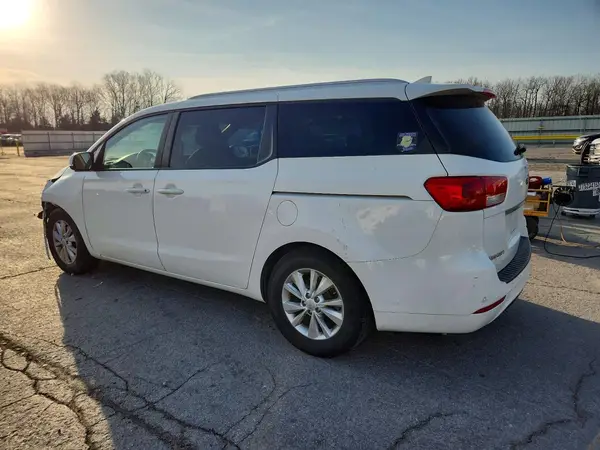KNDMB5C11G6084821 2016 KIA SEDONA - Image 2