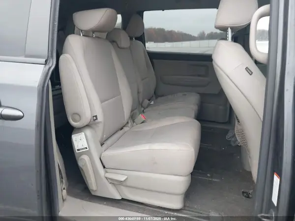 KNDMB5C11G6085273 2016 KIA SEDONA - Image 8