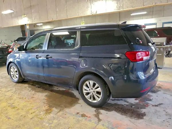 KNDMB5C11G6086553 2016 KIA SEDONA - Image 2