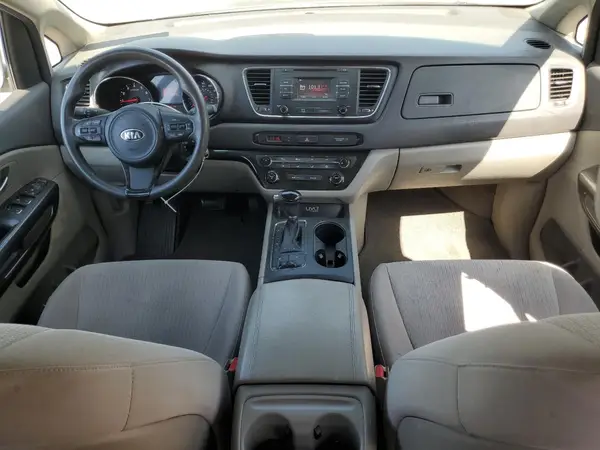 KNDMB5C11G6089761 2016 KIA SEDONA - Image 8