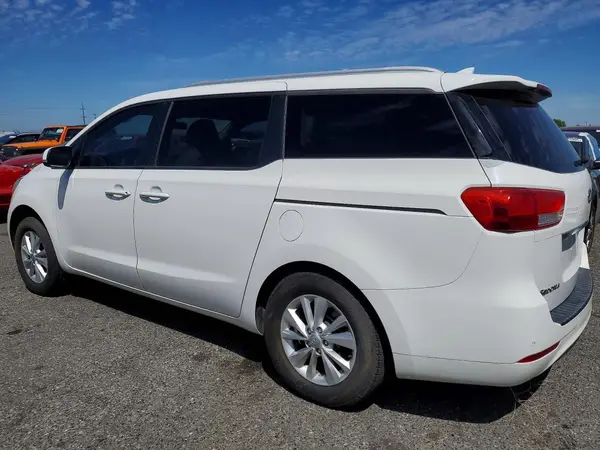 KNDMB5C11G6090151 2016 KIA SEDONA - Image 2
