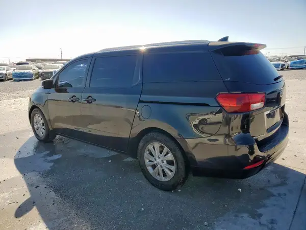 KNDMB5C11G6091946 2016 KIA SEDONA - Image 2