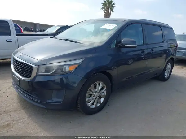 KNDMB5C11G6092868 2016 KIA SEDONA - Image 2