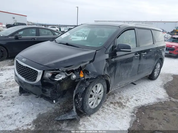 KNDMB5C11G6093485 2016 KIA SEDONA - Image 2