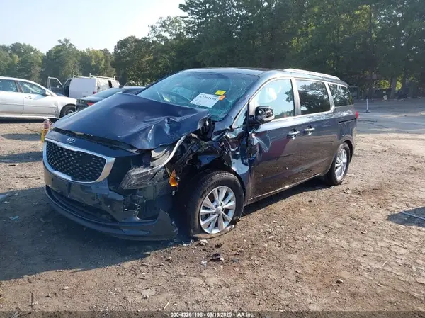 KNDMB5C11G6097679 2016 KIA SEDONA - Image 2
