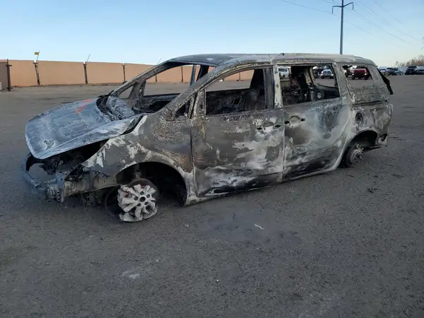 KNDMB5C11G6098718 2016 KIA SEDONA - Image 1