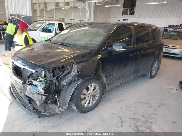 KNDMB5C11G6099786 2016 KIA SEDONA - Image 2