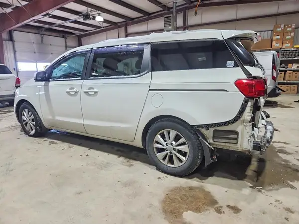 KNDMB5C11G6101553 2016 KIA SEDONA - Image 2