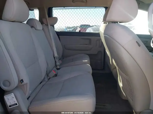 KNDMB5C11G6130079 2016 KIA SEDONA - Image 8