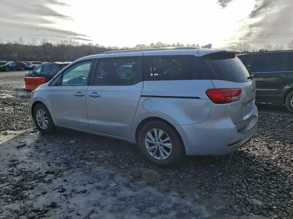 KNDMB5C11G6134245 2016 KIA SEDONA - Image 2