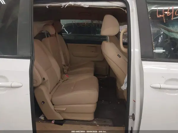KNDMB5C11G6145522 2016 KIA SEDONA - Image 8