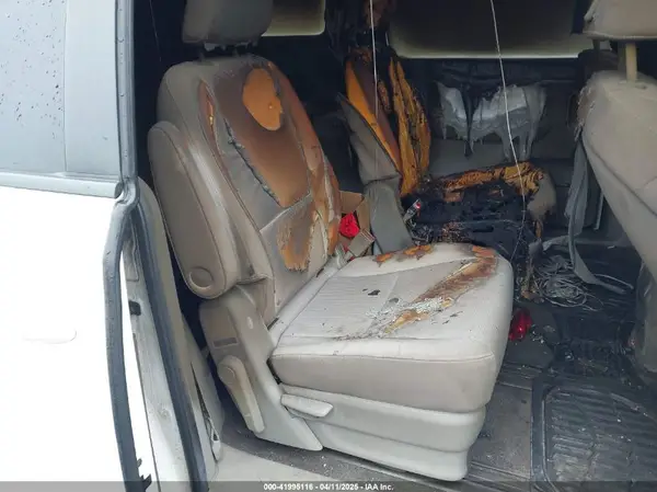 KNDMB5C11G6146931 2016 KIA SEDONA - Image 8