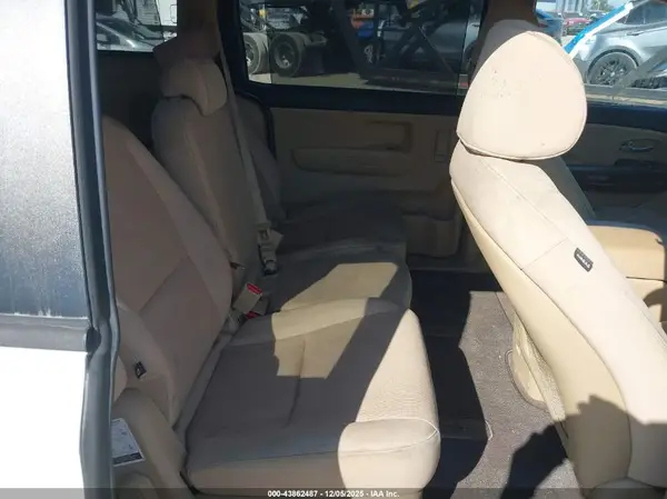 KNDMB5C11G6149473 2016 KIA SEDONA - Image 8