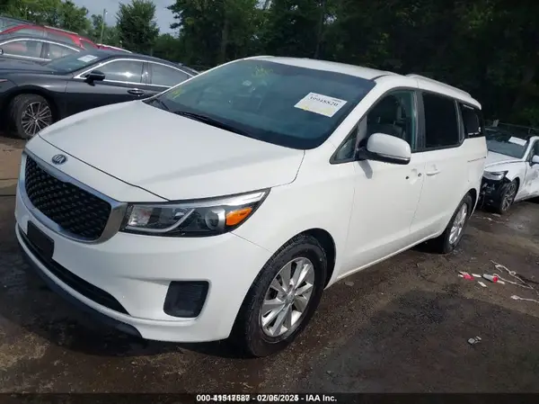 KNDMB5C11G6160148 2016 KIA SEDONA - Image 2