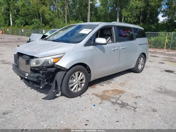KNDMB5C11G6163213 2016 KIA SEDONA - Image 2