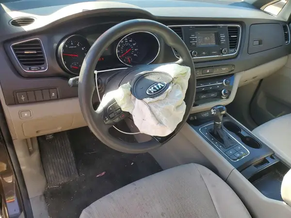 KNDMB5C11G6163924 2016 KIA SEDONA - Image 8