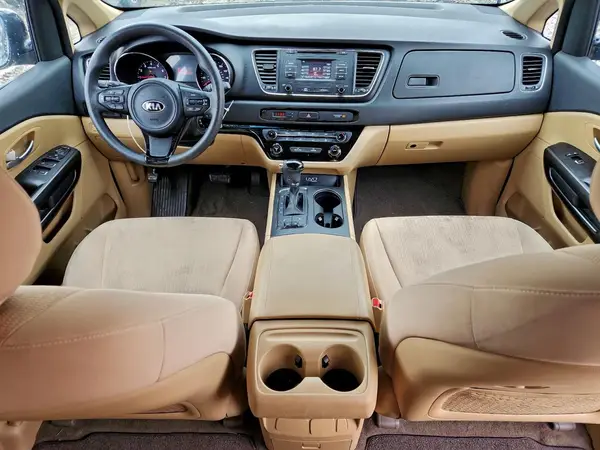 KNDMB5C11G6171375 2016 KIA SEDONA - Image 8