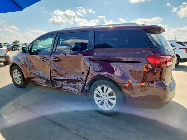 KNDMB5C11G6171957 2016 KIA SEDONA - Image 2