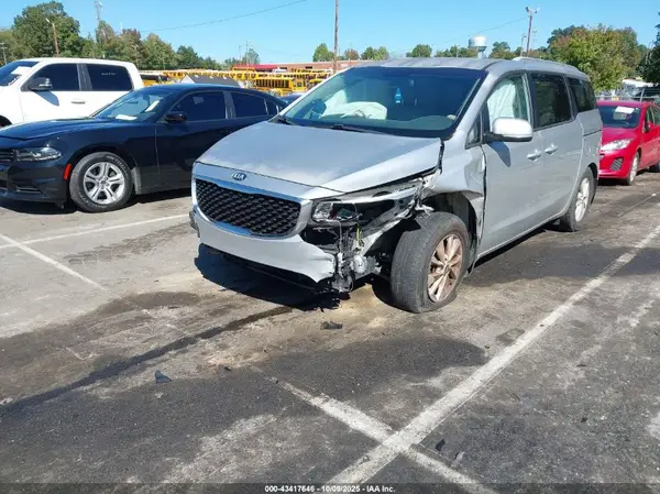 KNDMB5C11G6173367 2016 KIA SEDONA - Image 2