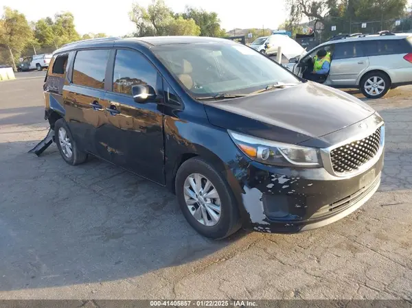 KNDMB5C11G6178083 2016 KIA SEDONA - Image 1