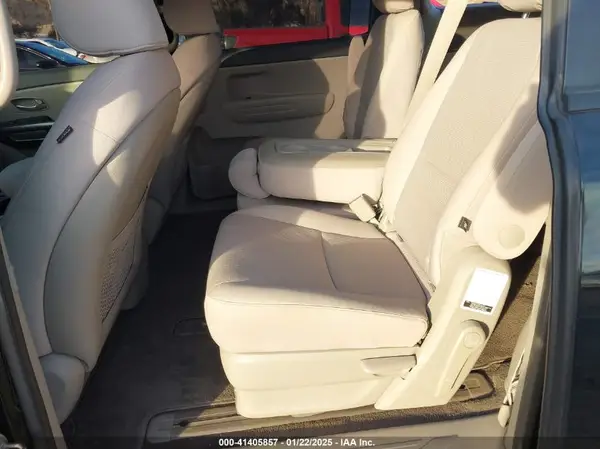 KNDMB5C11G6178083 2016 KIA SEDONA - Image 8