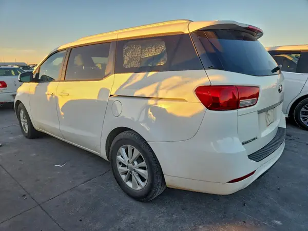 KNDMB5C11G6182778 2016 KIA SEDONA - Image 2