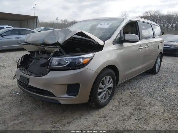 KNDMB5C11G6183283 2016 KIA SEDONA - Image 2