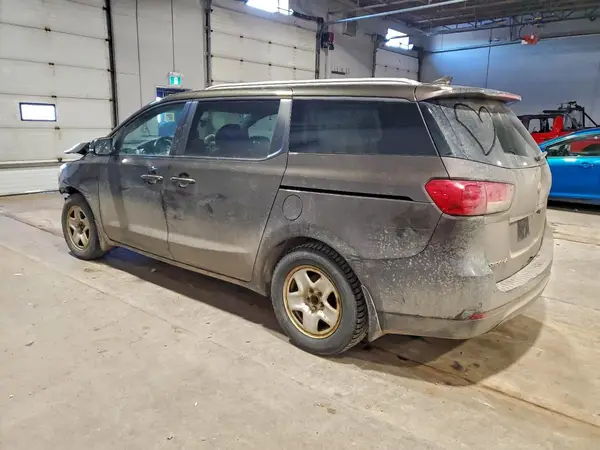 KNDMB5C11G6186944 2016 KIA SEDONA - Image 2