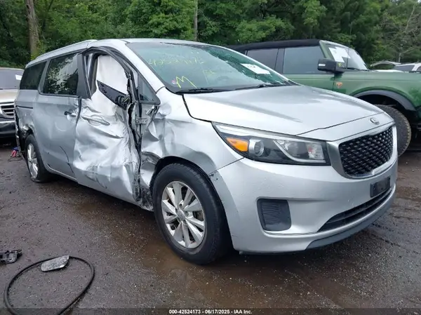 KNDMB5C11G6188094 2016 KIA SEDONA - Image 1