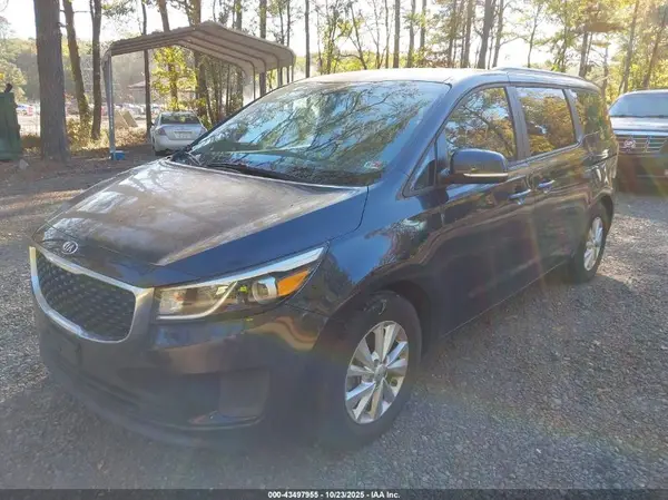 KNDMB5C11G6188872 2016 KIA SEDONA - Image 2