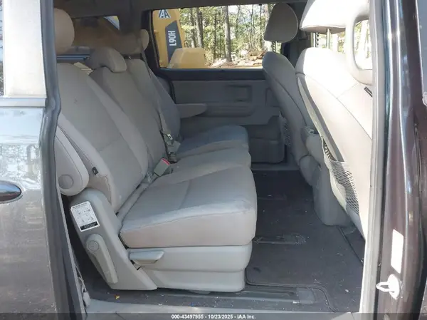 KNDMB5C11G6188872 2016 KIA SEDONA - Image 8