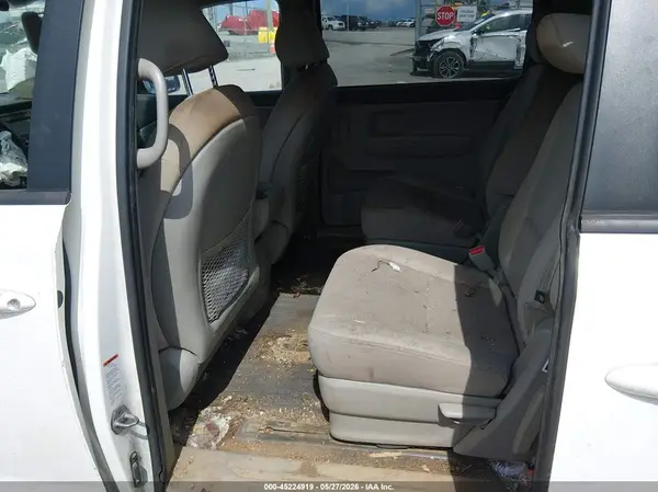 KNDMB5C11G6195207 2016 KIA SEDONA - Image 8