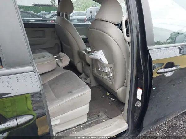 KNDMB5C11G6198382 2016 KIA SEDONA - Image 8