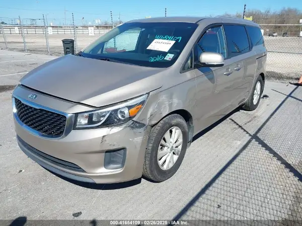 KNDMB5C11G6200227 2016 KIA SEDONA - Image 2