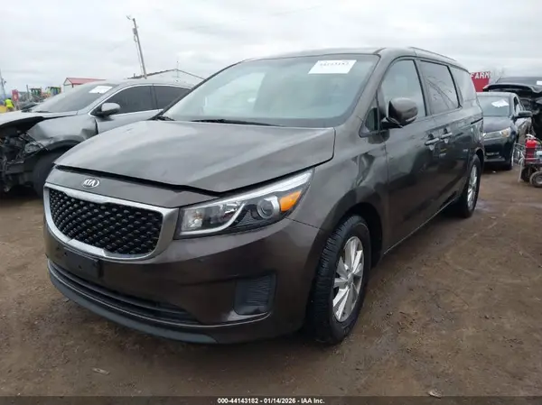KNDMB5C11G6201717 2016 KIA SEDONA - Image 2