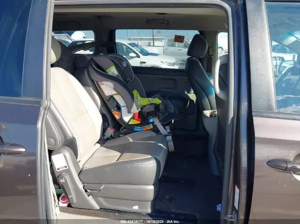 KNDMB5C11G6208652 2016 KIA SEDONA - Image 8