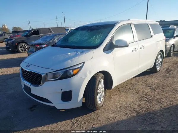 KNDMB5C11G6209459 2016 KIA SEDONA - Image 2