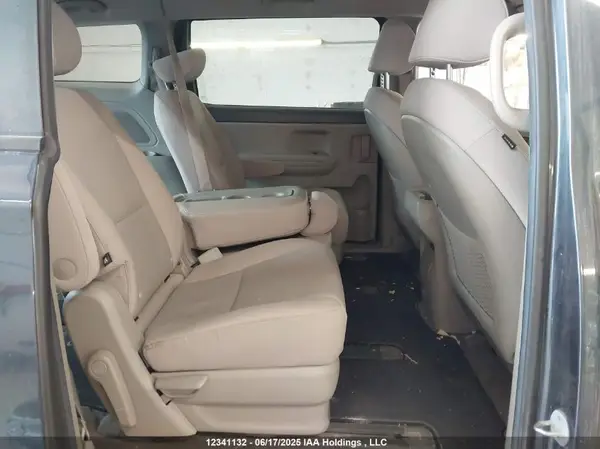KNDMB5C11G6210255 2016 KIA SEDONA - Image 8
