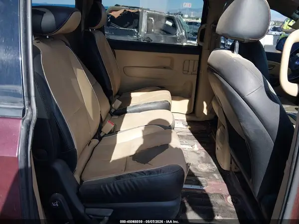KNDMB5C11G6214547 2016 KIA SEDONA - Image 8