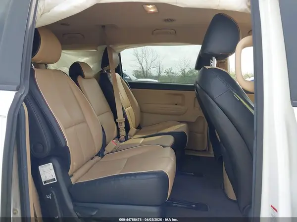 KNDMB5C11G6215018 2016 KIA SEDONA - Image 8