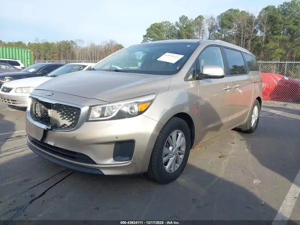 KNDMB5C11G6215987 2016 KIA SEDONA - Image 2