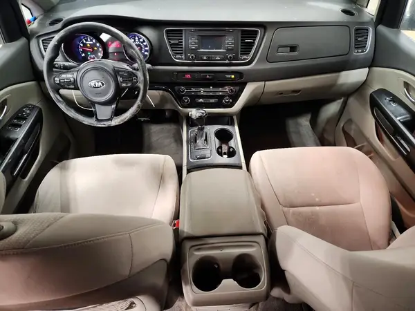 KNDMB5C11H6217787 2017 KIA SEDONA - Image 8