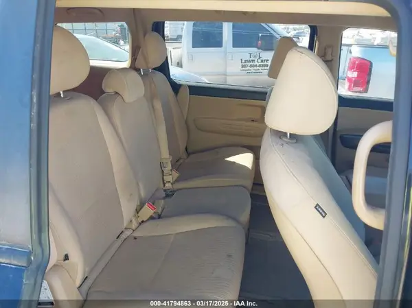 KNDMB5C11H6225906 2017 KIA SEDONA - Image 8
