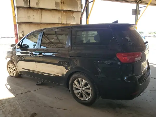KNDMB5C11H6232158 2017 KIA SEDONA - Image 2