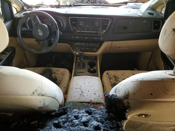 KNDMB5C11H6232158 2017 KIA SEDONA - Image 8